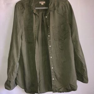 MERONA OLIVE Green Button Down